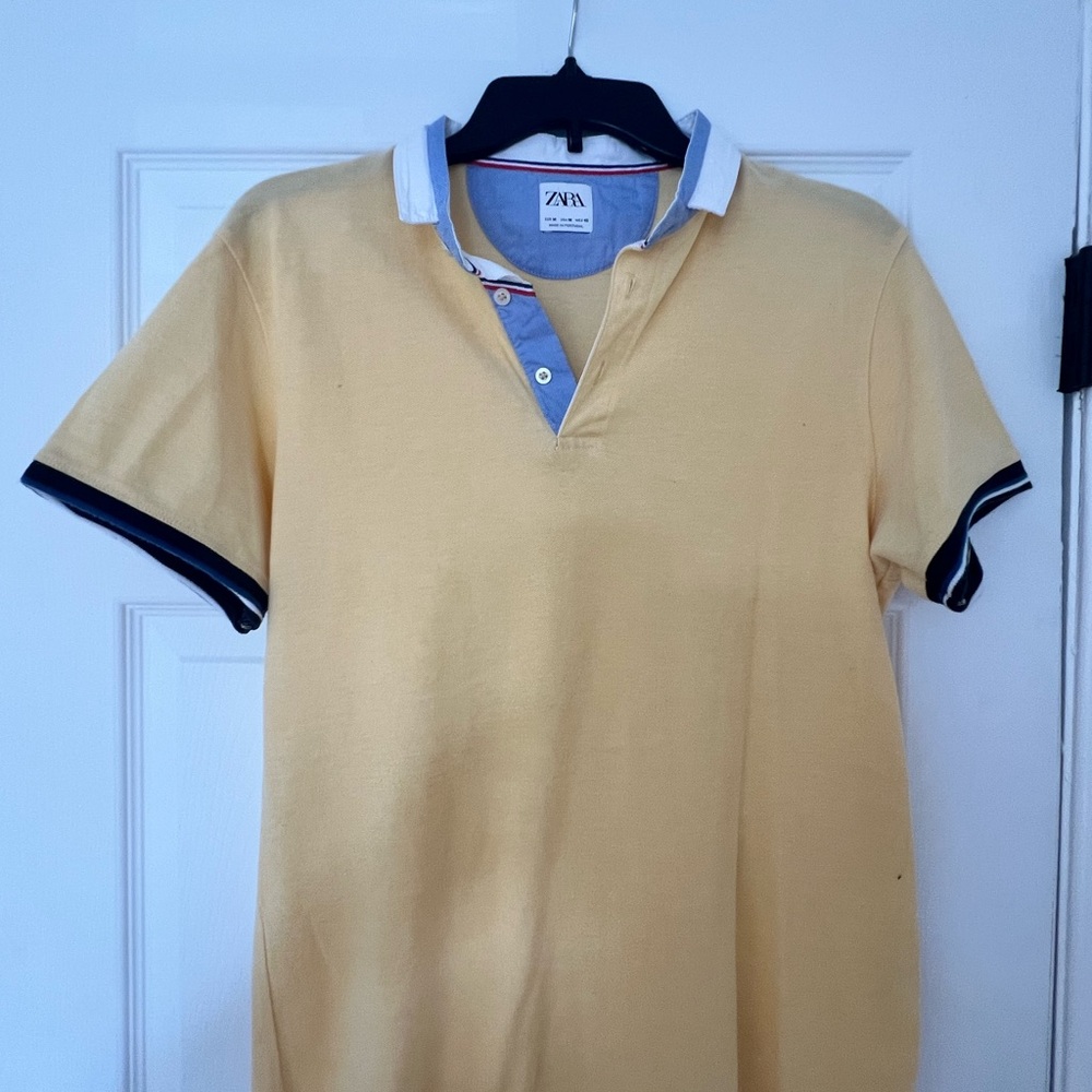 Zara Men's Polo Shirt in Soft Yellow
